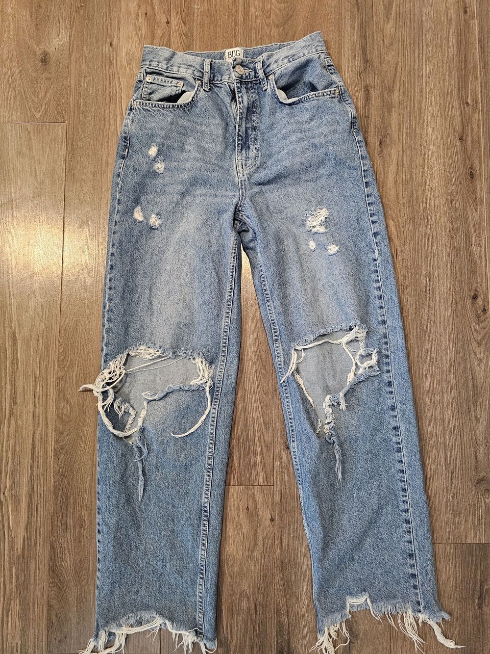 BDG Women's Light Blue Ripped Straight-Leg Jeans
